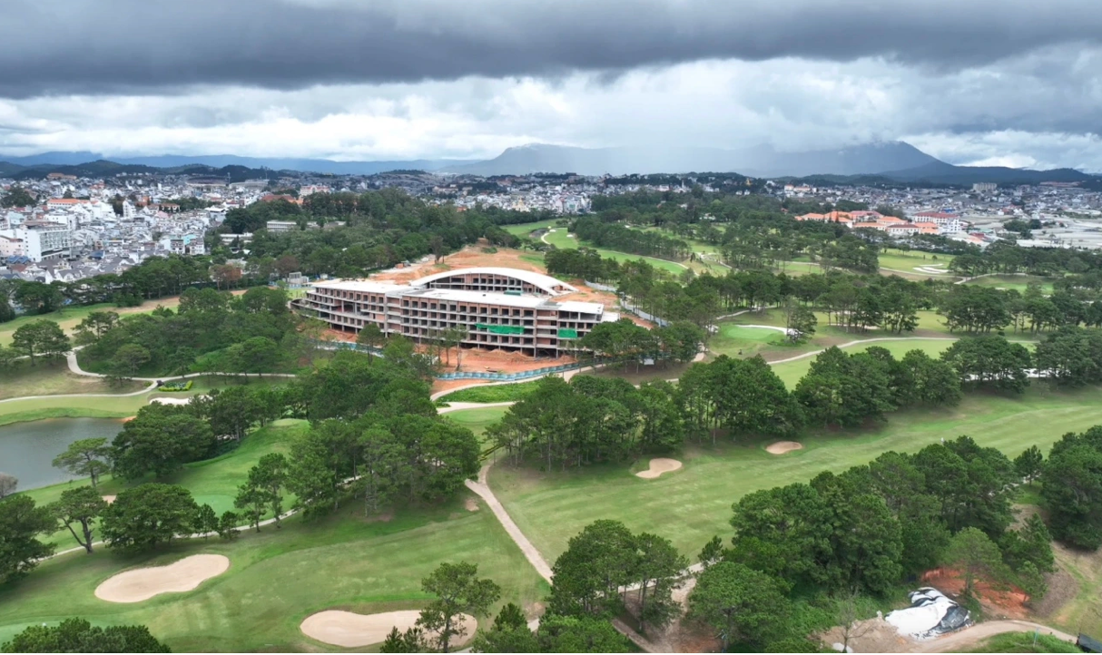 Phó Thủ tướng làm việc với tỉnh có loạt dự án quy mô 116.000 tỷ gặp khó: Sân golf Đồi Cù và King Palace... được nhắc tên