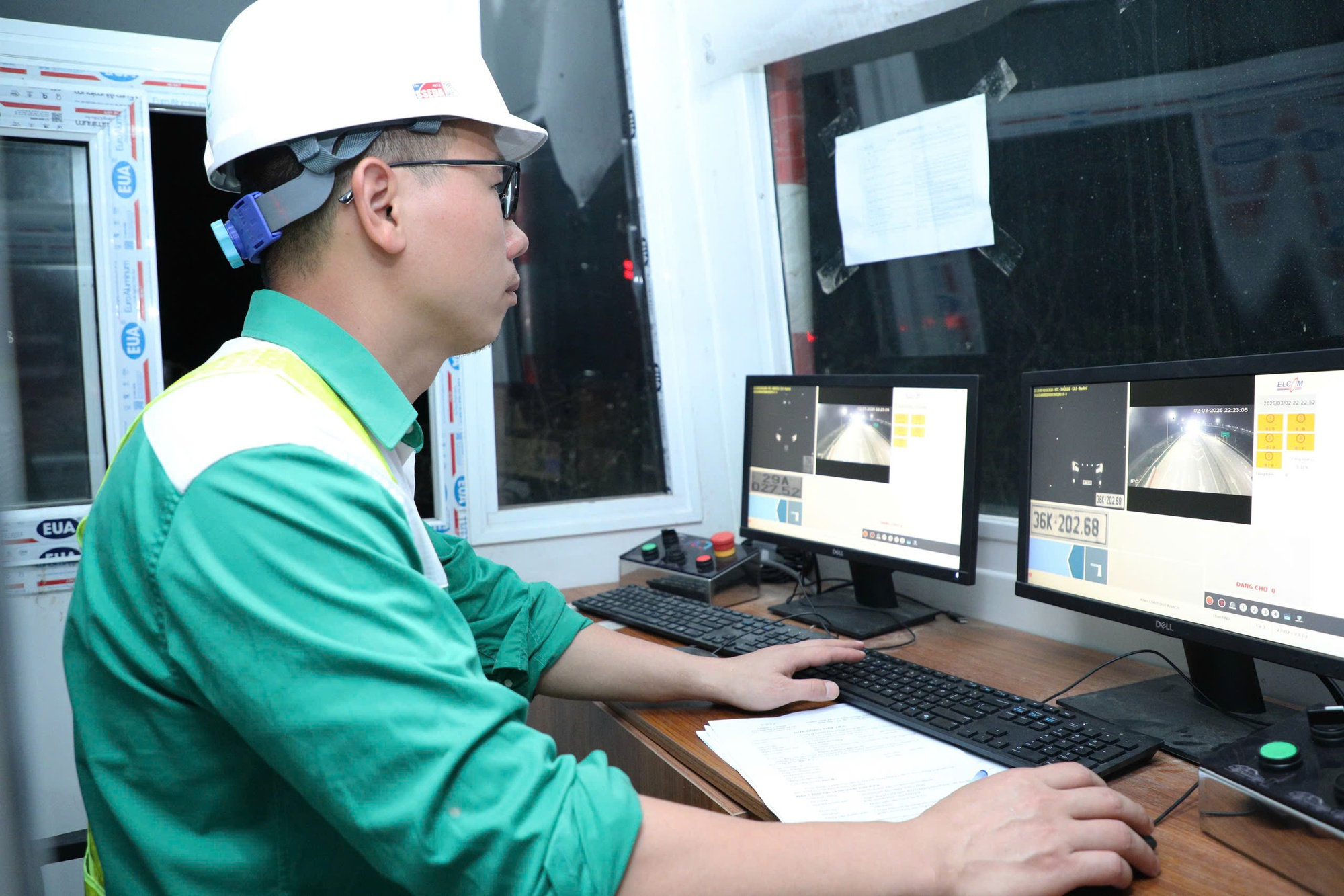 Chính thức thu phí 5 tuyến cao tốc Bắc-Nam: Mở ra giai đoạn mới trong vận hành hạ tầng giao thông quốc gia- Ảnh 3. Chính thức thu phí 5 tuyến cao tốc Bắc-Nam: Mở ra giai đoạn mới trong vận hành hạ tầng giao thông quốc gia- Ảnh 3.