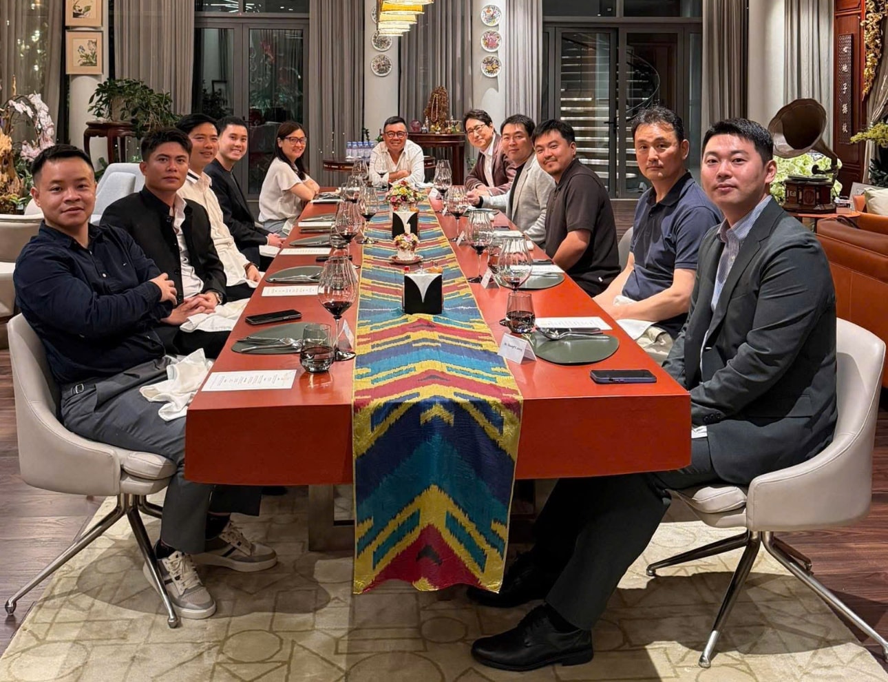 Chủ tịch SSI Nguyễn Duy Hưng gặp lãnh đạo Bithumb: Mở rộng điểm chạm quốc tế trong lĩnh vực tài sản số