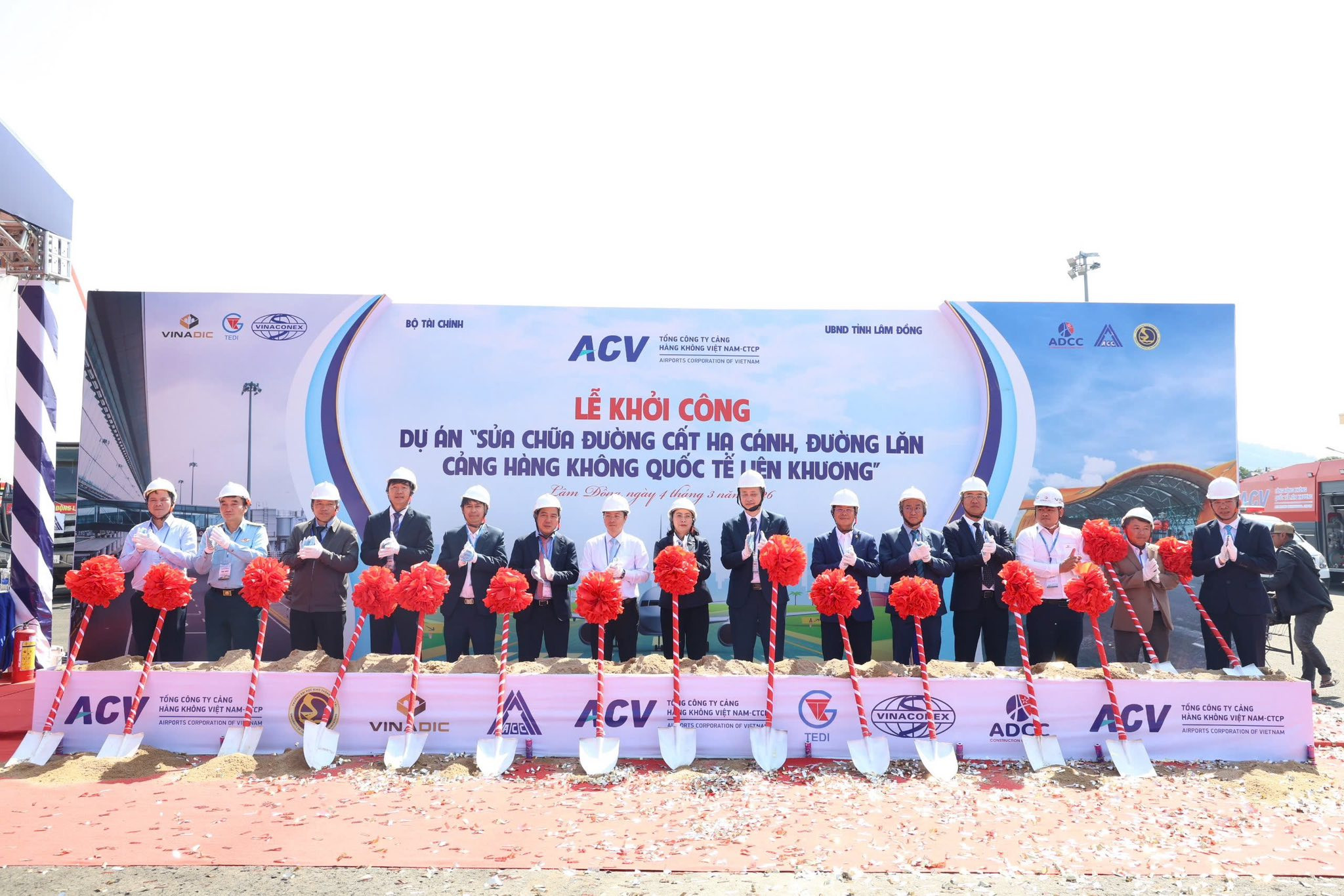 Chính thức khởi công dự án nghìn tỷ 'lên đời' sân bay quốc tế thuộc tỉnh rộng nhất Việt Nam- Ảnh 1. Chính thức khởi công dự án nghìn tỷ 'lên đời' sân bay quốc tế thuộc tỉnh rộng nhất Việt Nam- Ảnh 1.