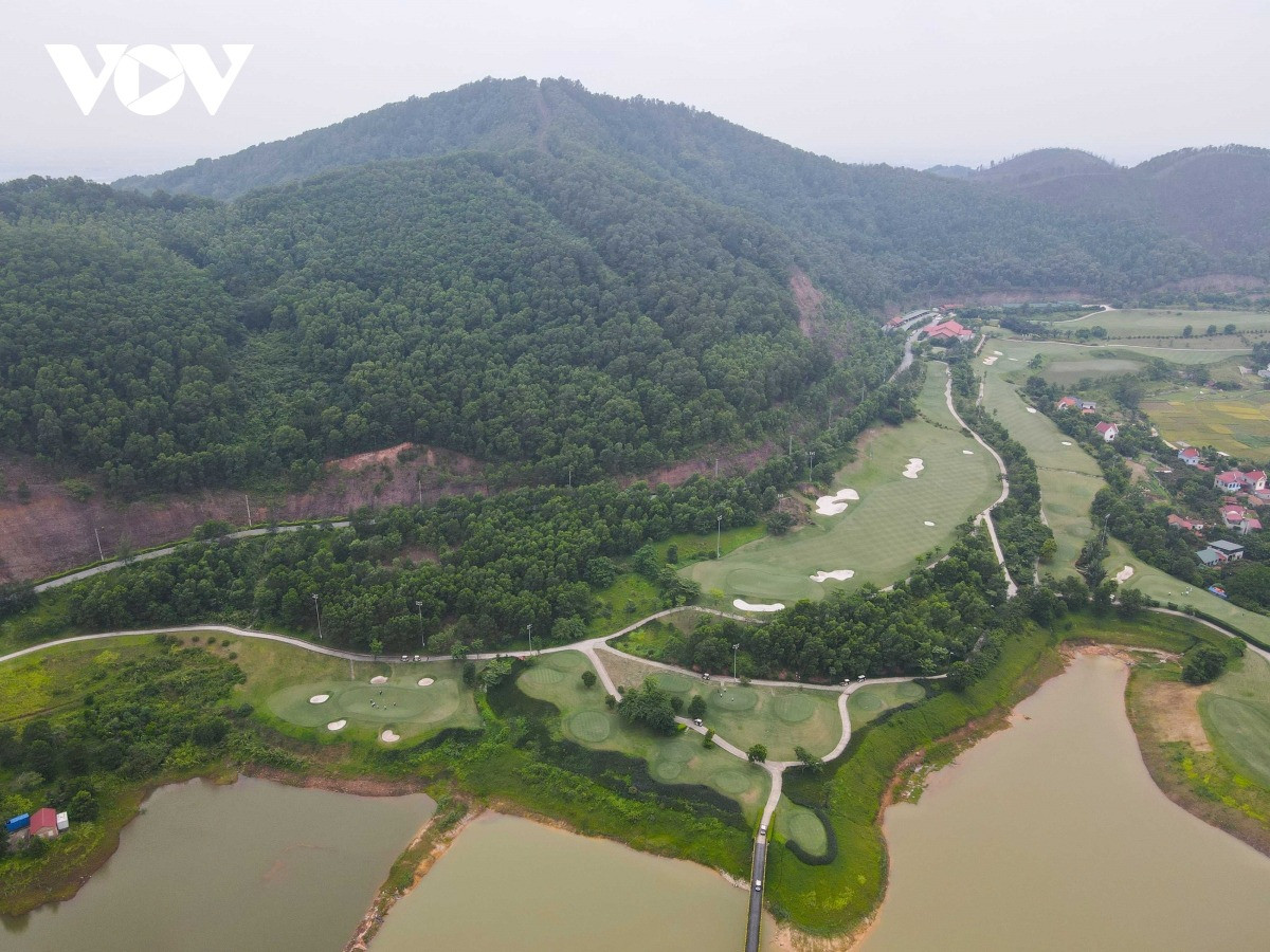 Một địa phương muốn chuyển đổi hơn 200ha đất rừng, nhường chỗ làm sân golf 2.150 tỷ- Ảnh 1.