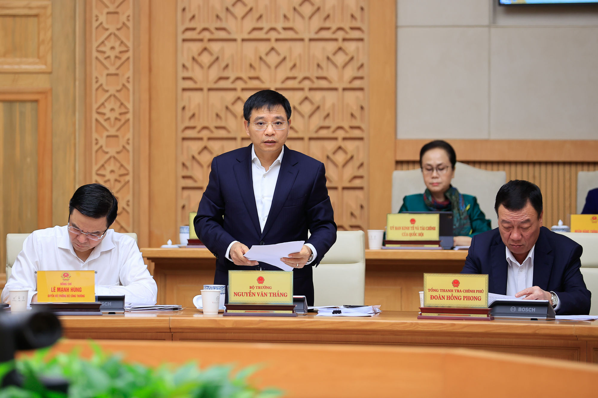 Thủ tướng: Xây dựng các kịch bản điều hành phù hợp tình hình mới, kiên định mục tiêu tăng trưởng từ 10% trở lên- Ảnh 7.