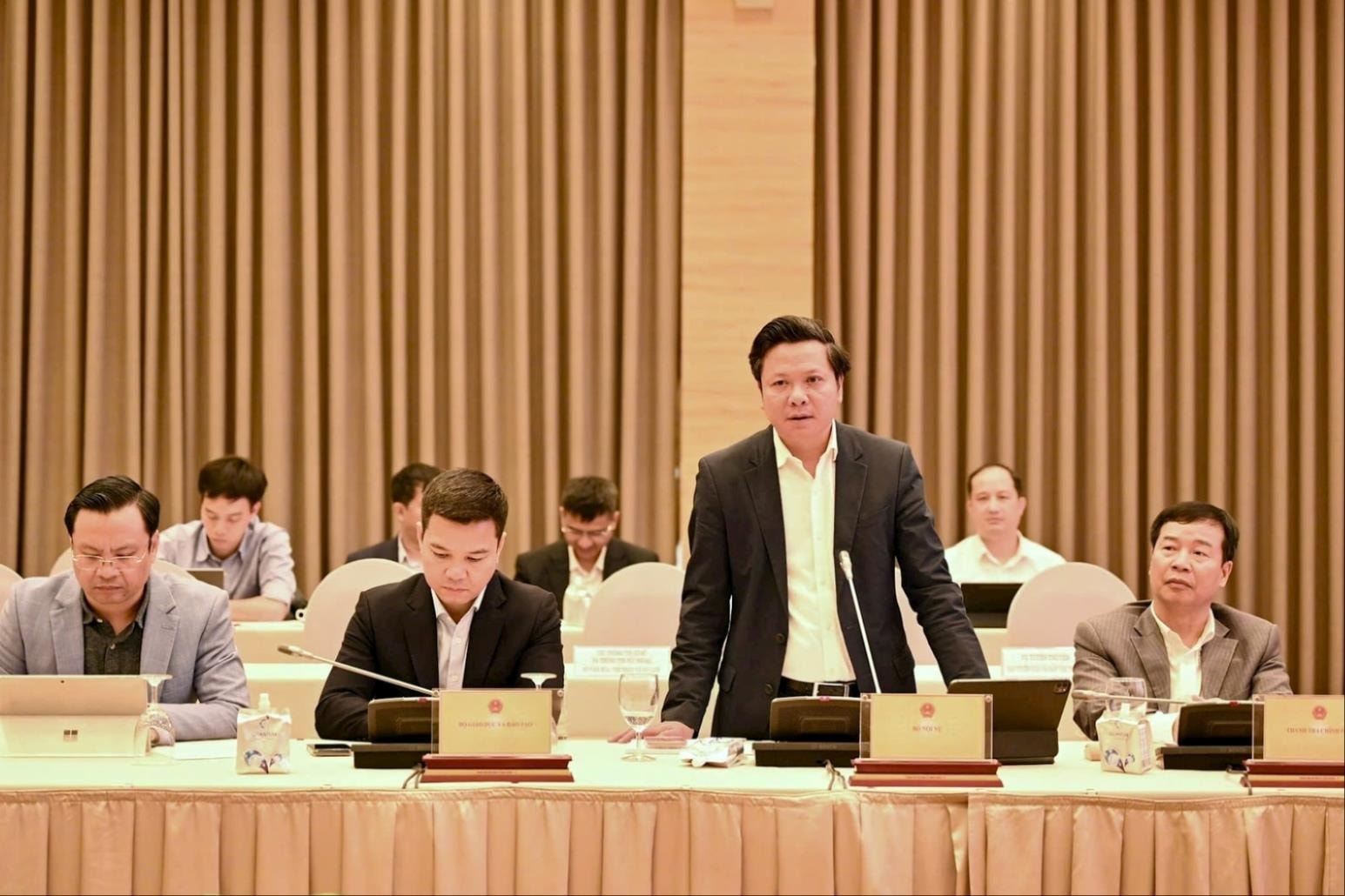 Bộ Nội vụ chính thức phản hồi thông tin 'sáp nhập từ 34 xuống còn 16 tỉnh, thành phố'