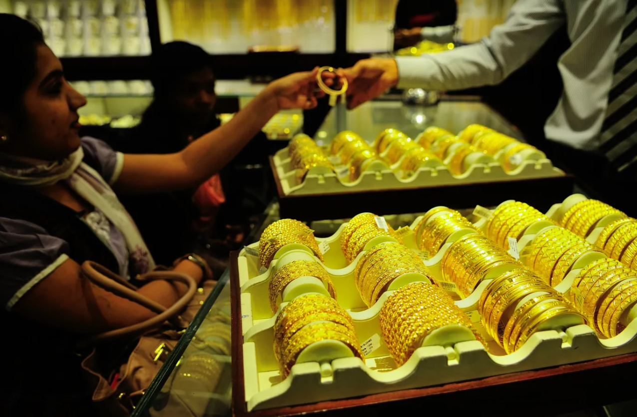 Tỷ phú sở hữu 16 tấn vàng: Giá vàng chỉ có 1 xu hướng duy nhất là đi lên!