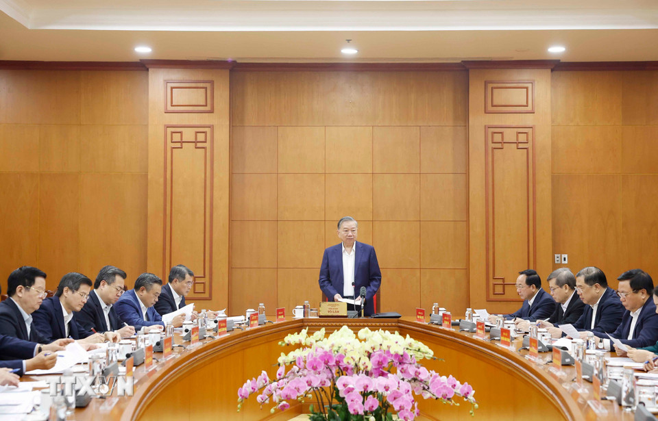 Tổng Bí thư Tô Lâm: Khắc phục tình trạng 'thừa người quen việc cũ nhưng thiếu người làm việc mới'- Ảnh 2. Tổng Bí thư Tô Lâm: Khắc phục tình trạng 'thừa người quen việc cũ nhưng thiếu người làm việc mới'- Ảnh 2.