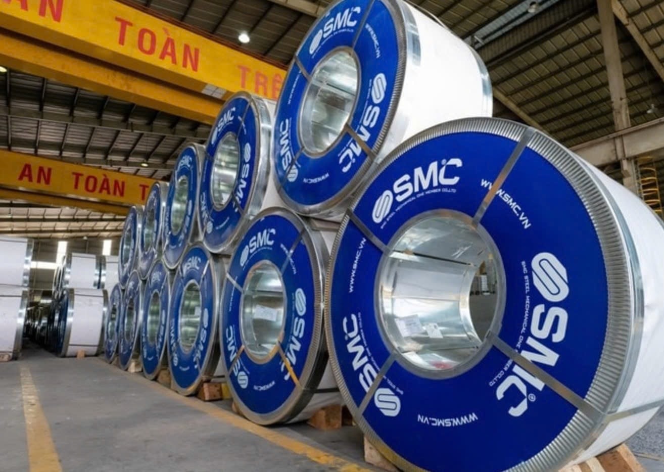 Vừa bị đại gia thép miễn nhiệm vị trí thành viên HĐQT, ông Nguyễn Hữu Kinh Luân đã rao bán 3 triệu cổ phiếu