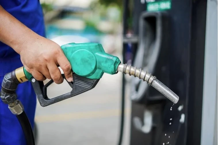 'Hỏa tốc' kiểm tra việc găm hàng, đẩy giá xăng dầu