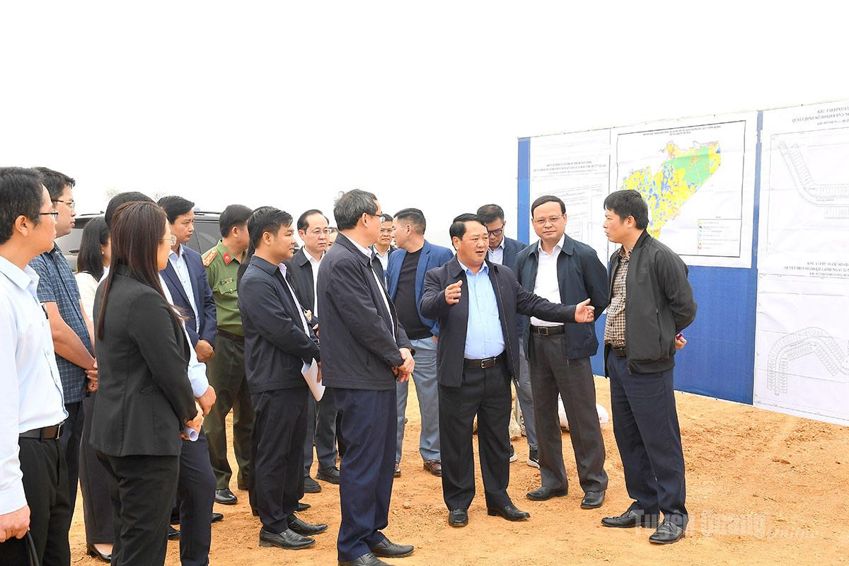 Hình ảnh tại buổi kiểm tra. Nguồn ảnh: Báo Tuyên Quang Hình ảnh tại buổi kiểm tra. Nguồn ảnh: Báo Tuyên Quang