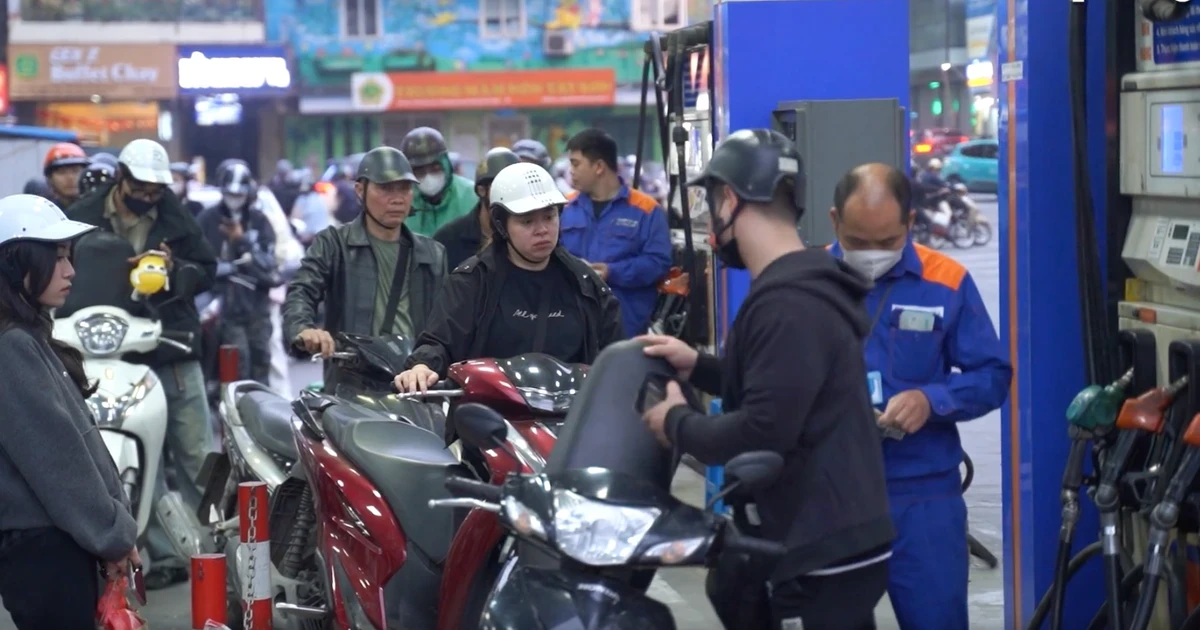 Chính phủ: Giá cơ sở xăng dầu tăng 7% là điều chỉnh, không phụ thuộc chu kỳ