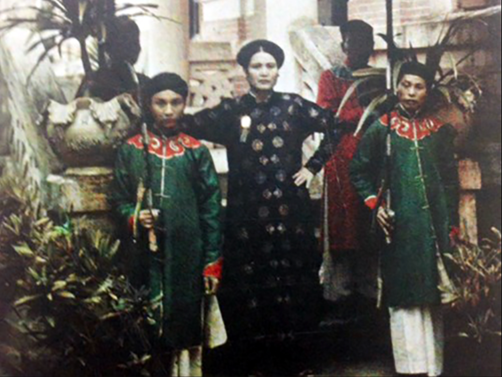 Nữ doanh nhân ‘khét tiếng’ đầu tiên của Việt Nam: Từng phá tường thành Hà Nội, trải qua 3 đời chồng nhưng không có con, cái chết đến nay vẫn là ẩn số