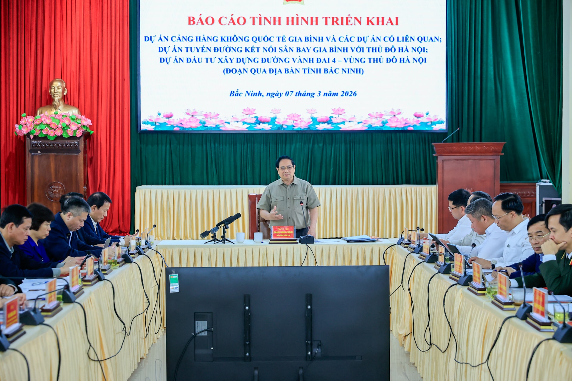 Thủ tướng: Phát triển kinh tế hàng không, khu thương mại tự do thế hệ mới tại sân bay Gia Bình- Ảnh 13.