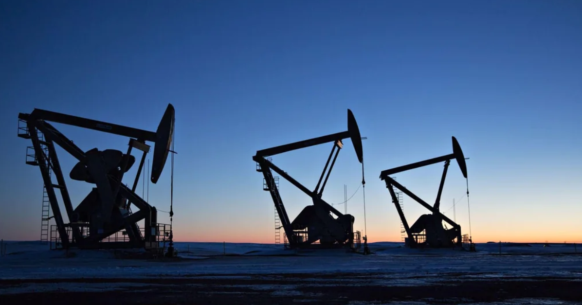 Giá dầu tăng mạnh nhất hơn 40 năm, WTI vọt 35% chỉ trong một tuần