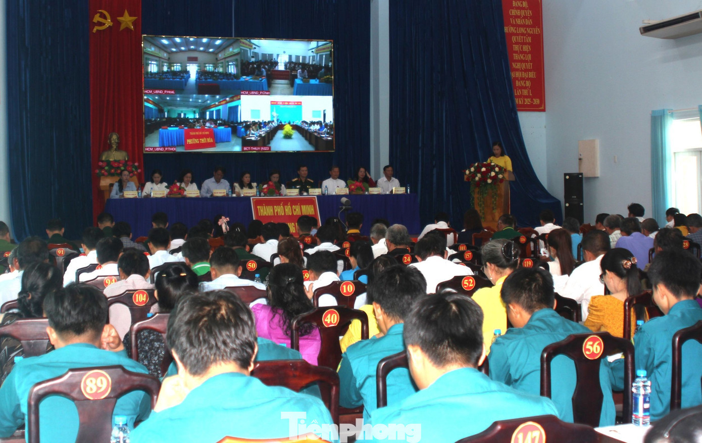 Hội nghị tiếp xúc cử tri tại phường Long Nguyên. tp-cu-tri-4.jpg