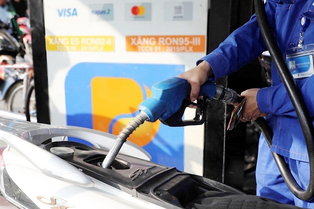 Chính thức: Giảm thuế nhập khẩu xăng dầu về 0% đến hết tháng 4/2026