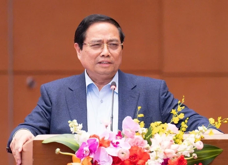 Thủ tướng: Huy động 4 triệu thùng dầu bảo đảm nguồn cung trước mắt