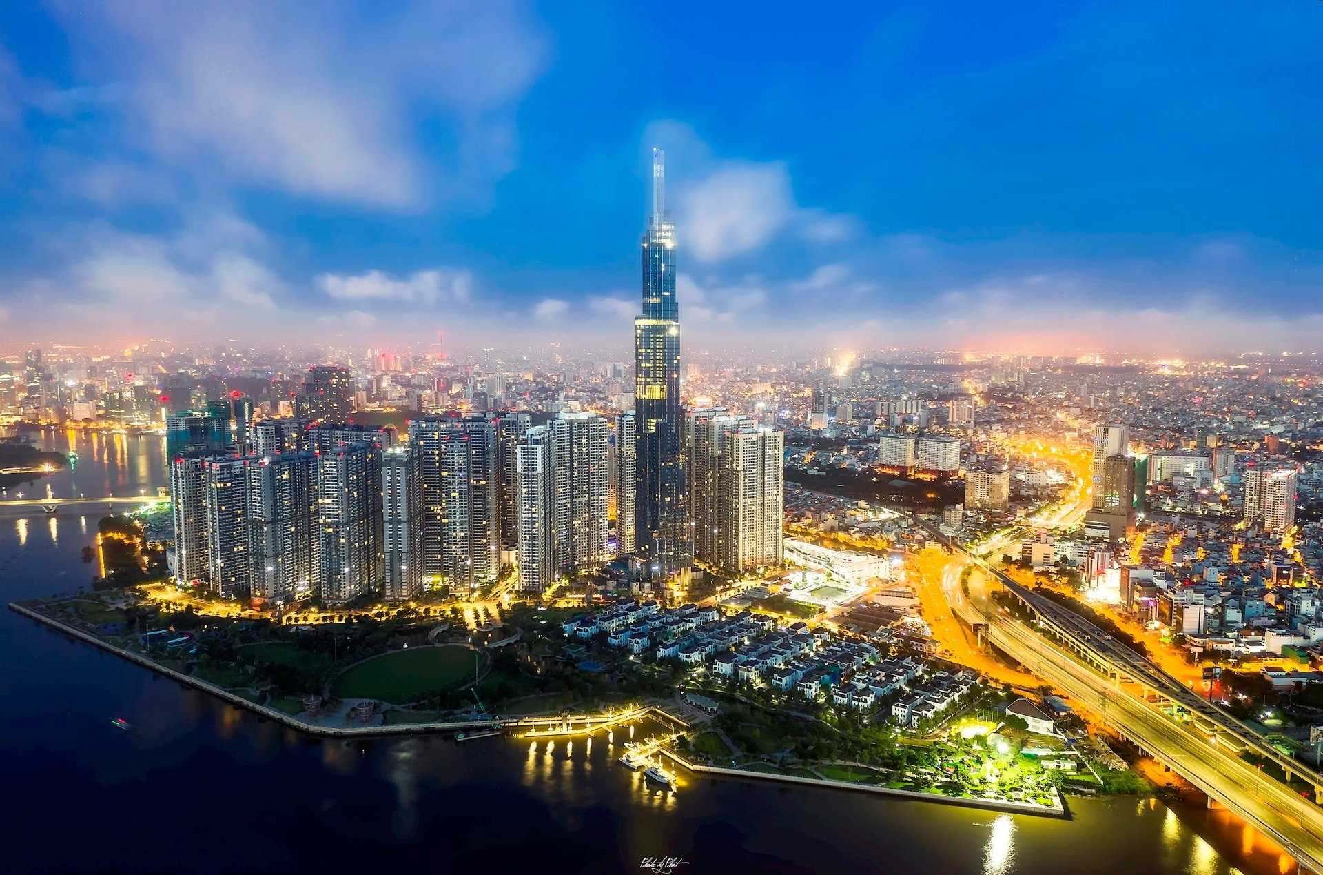 Không chỉ bứt phá về quy mô kinh tế, Việt Nam còn trở thành mắt xích quan trọng trong mạng lưới thương mại toàn cầu