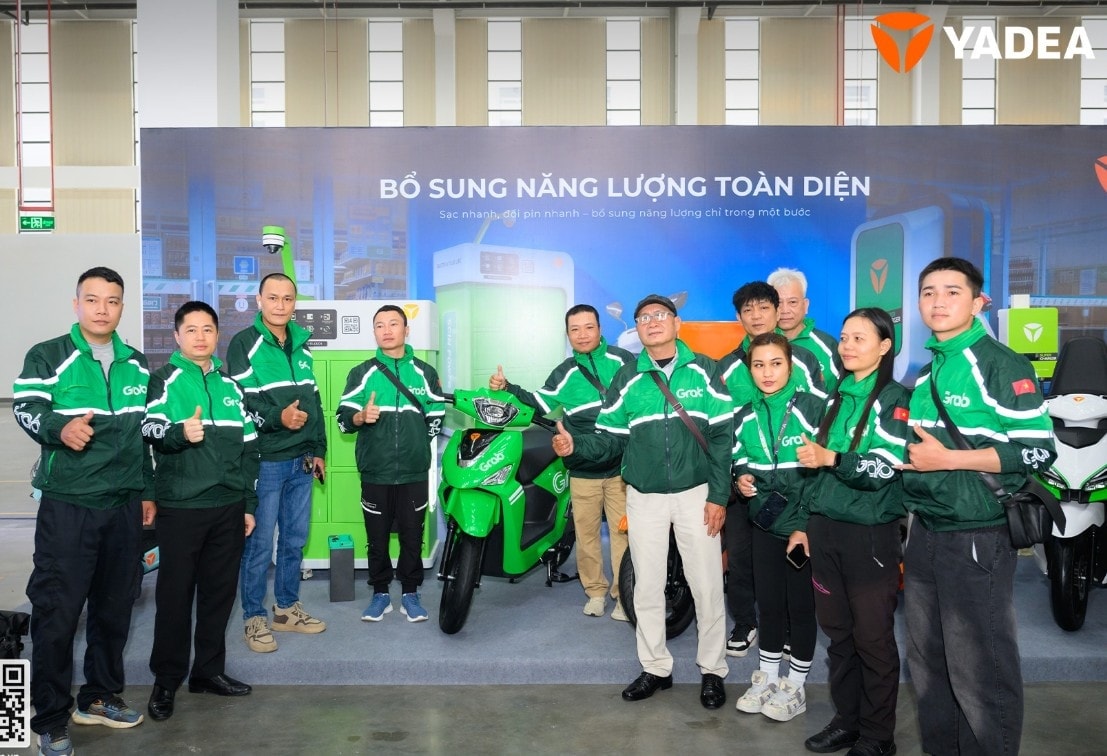 Hà Nội cấm xe xăng, Grab khuyến khích dùng xe điện Trung Quốc, Xanh SM kêu gọi dùng hàng Việt Nam