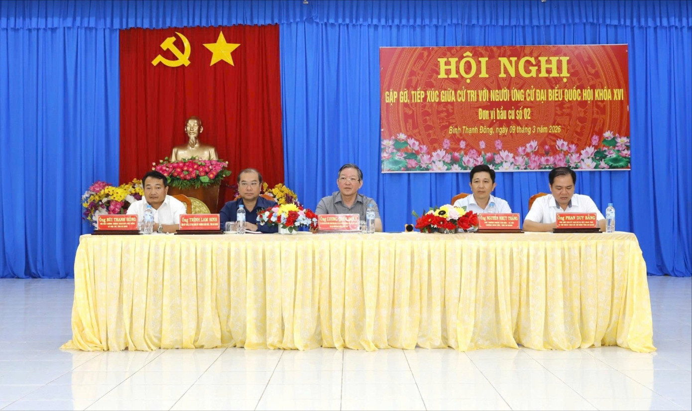 Các ứng viên ứng cử đại biểu Quốc hội Khóa XVI tiếp xúc cử tri tại đơn vị bầu cử số 2, tỉnh An Giang. z7602019022906-2bfd438f35b16b4492eb406db4fa71f6-6149.jpg