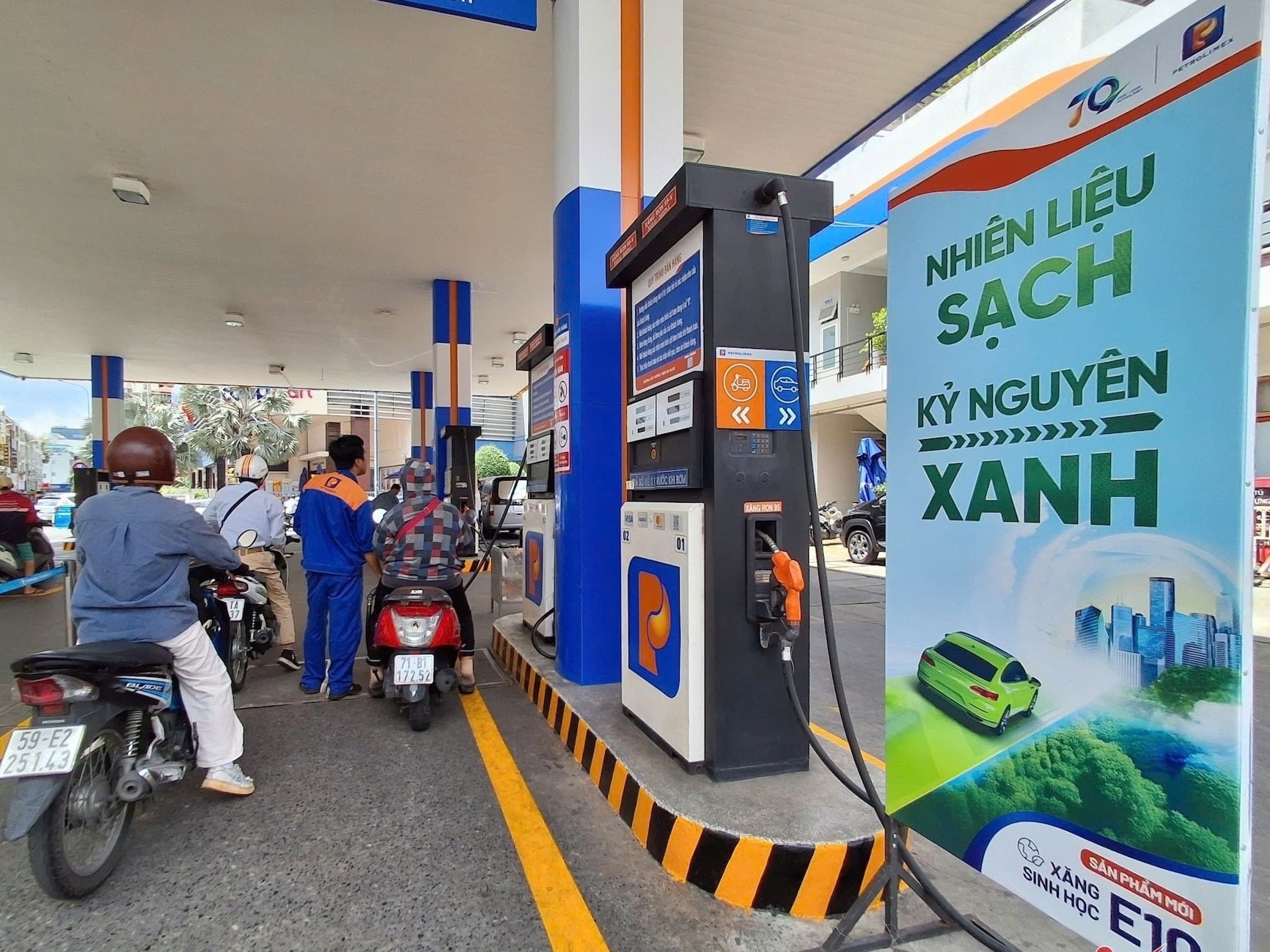 Bộ Công Thương phản hồi về nguồn dự trữ xăng dầu quốc gia