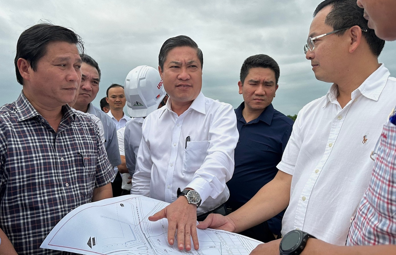 ong-phan-thai-binh-pct-da-nang-kiem-tra-du-an-kcn-an-an-hoa.jpg