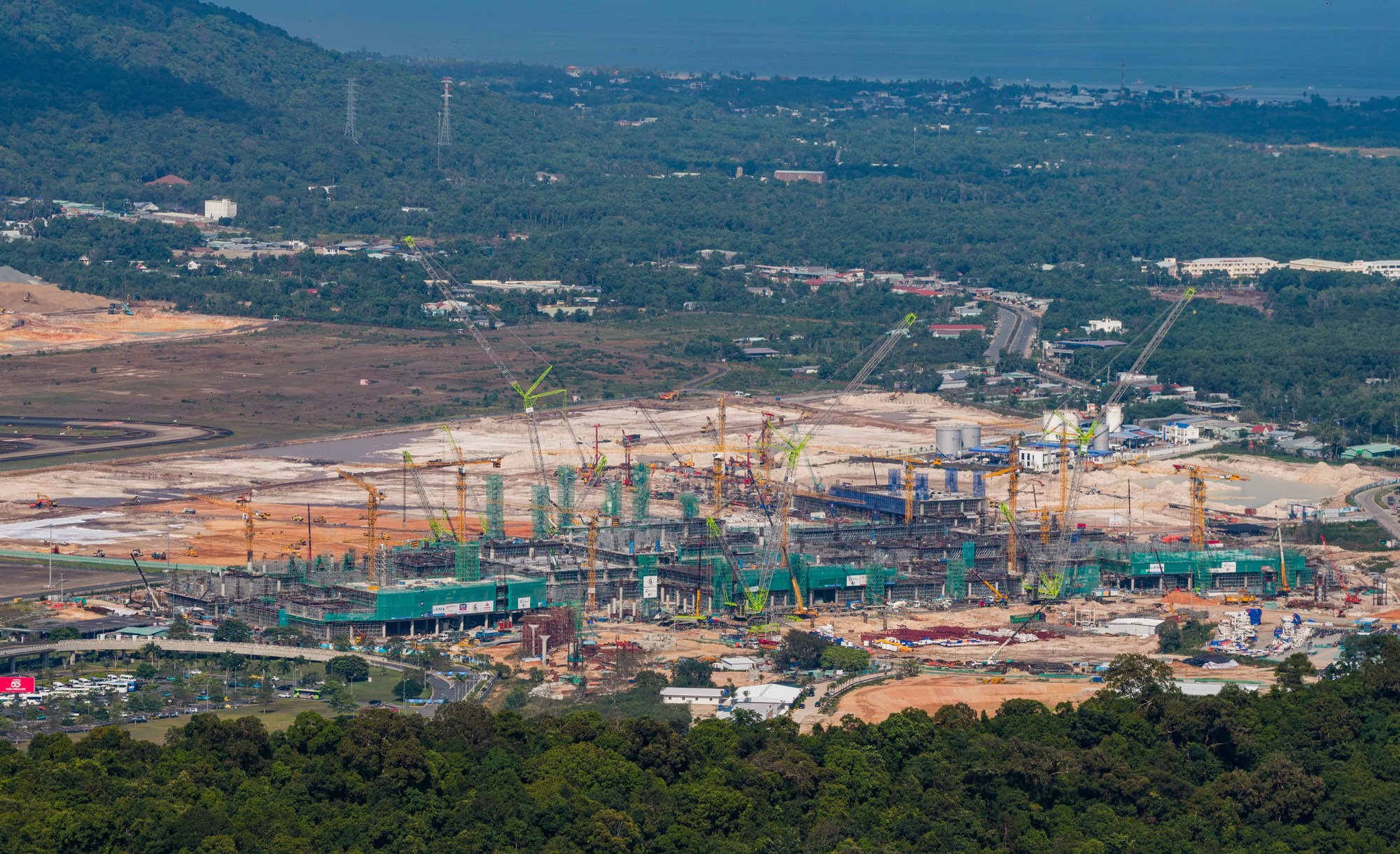Dự án sân bay gần 22.000 tỷ phục vụ sự kiện quốc tế đặc biệt của Việt Nam đối diện khó khăn rất lớn- Ảnh 1. Dự án sân bay gần 22.000 tỷ phục vụ sự kiện quốc tế đặc biệt của Việt Nam đối diện khó khăn rất lớn- Ảnh 1.