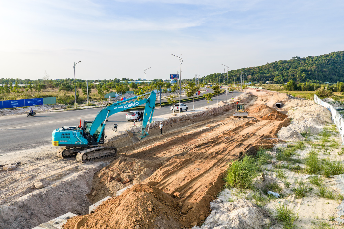 Dự án giao thông nguy cơ 'vỡ' tiến độ vì khan hiếm xăng dầu, vật liệu tăng giá
