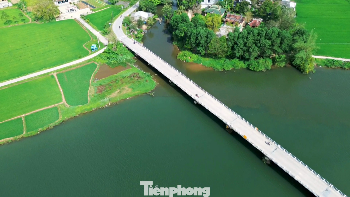 Sau nhiều năm phục vụ giao thông, cầu Thanh Hà tại Km 7+810, Tỉnh lộ 4 (phường Hóa Châu, TP. Huế) hiện trong tình trạng hư hỏng nặng. Trước thực trạng này, Chủ tịch UBND TP. Huế vừa phê duyệt chủ trương đầu tư dự án xây dựng cầu Thanh Hà mới với tổng mức đầu tư gần 125 tỷ đồng từ nguồn ngân sách thành phố. tp-1-cau-thanh-ha.jpg