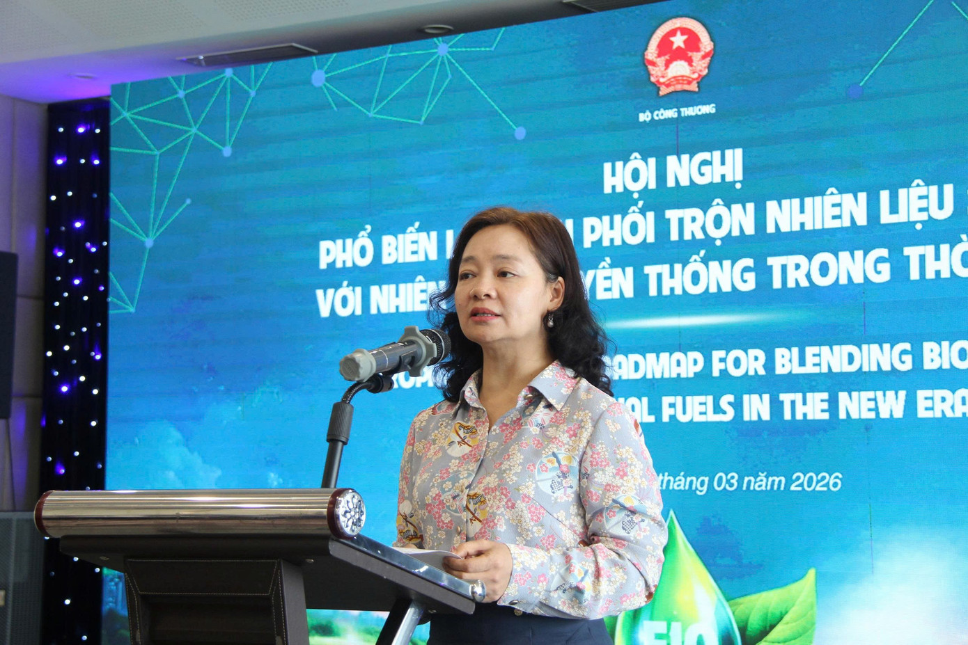 Bà Nguyễn Thị Lâm Giang - Cục trưởng Cục Đổi mới sáng tạo, Chuyển đổi xanh và Khuyến công - phát biểu tại hội nghị. f4f4f6b07027fe79a736.jpg