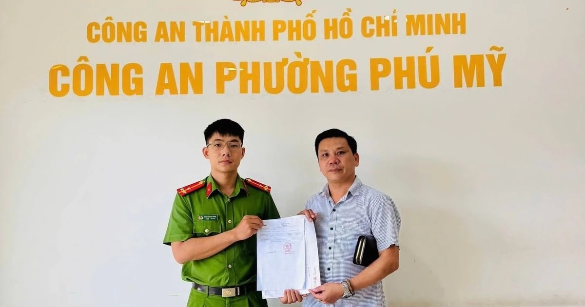Bất ngờ nhận 100 triệu đồng từ tài khoản lạ, người đàn ông ở TPHCM đến công an cầu cứu