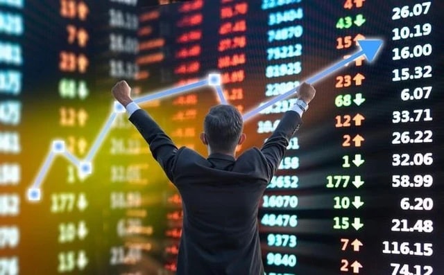 Top cổ phiếu tăng/giảm mạnh nhất tuần 9-13/3: Nhóm dầu khí lao dốc, cổ phiếu 'nhà' Vinaconex tăng gần 96%