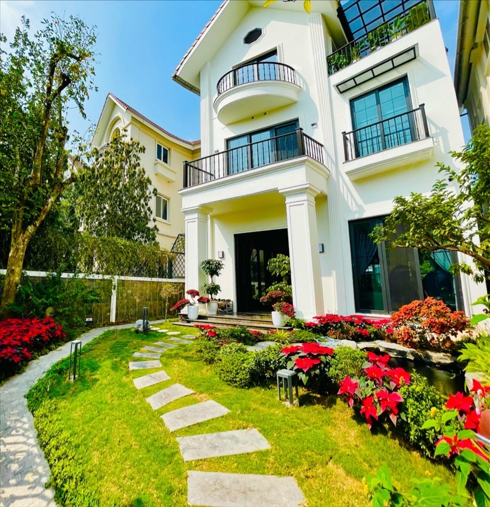 Biệt thự bạc tỷ 600m2 của 'phú bà showbiz Việt': Tọa lạc ở khu đắt đỏ bậc nhất Hà Nội, nội thất nhập khẩu châu Âu- Ảnh 2.