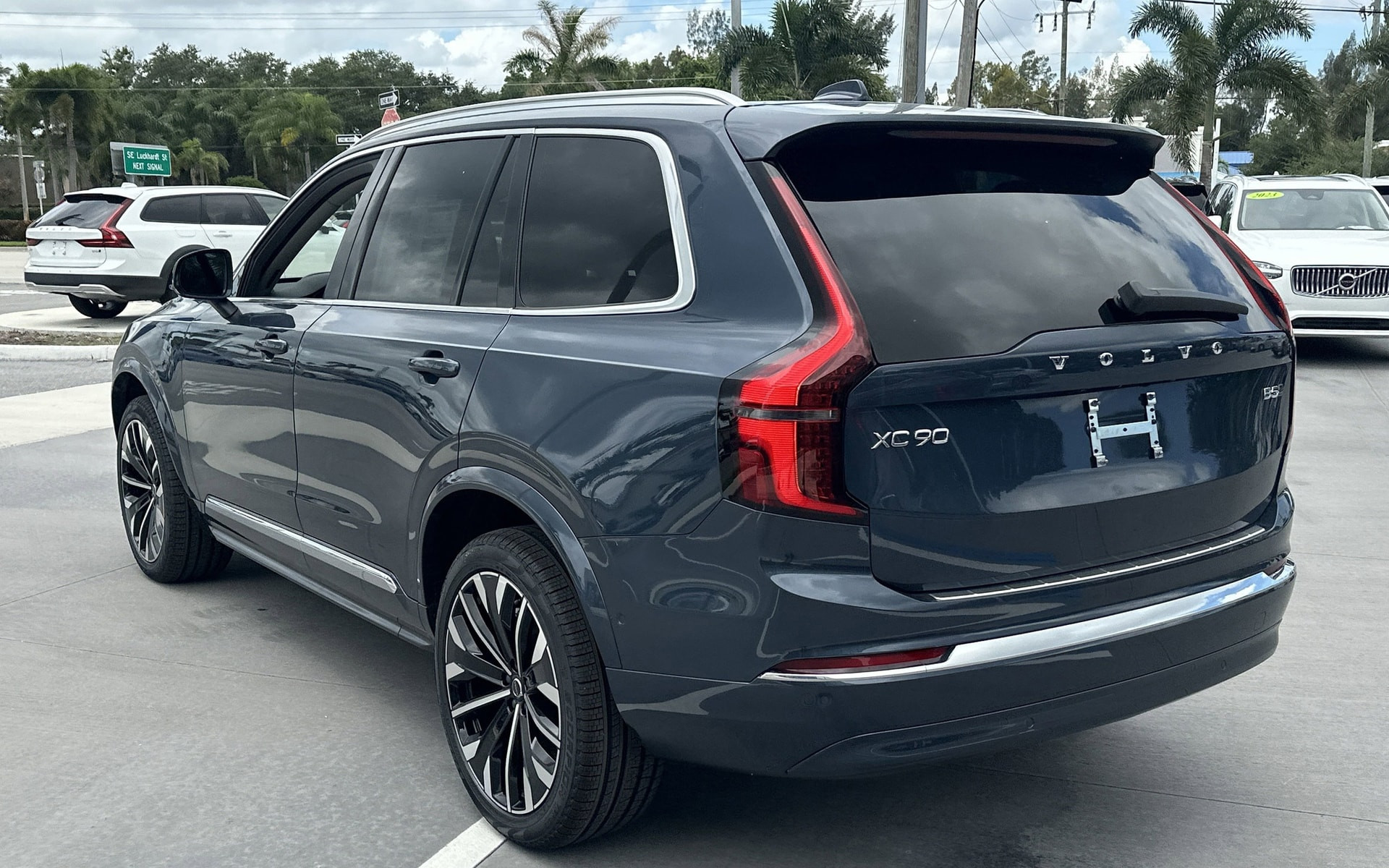 volvo-xc90-2026-viet-nam-14-1773616819757-17736168199201073981004.jpg