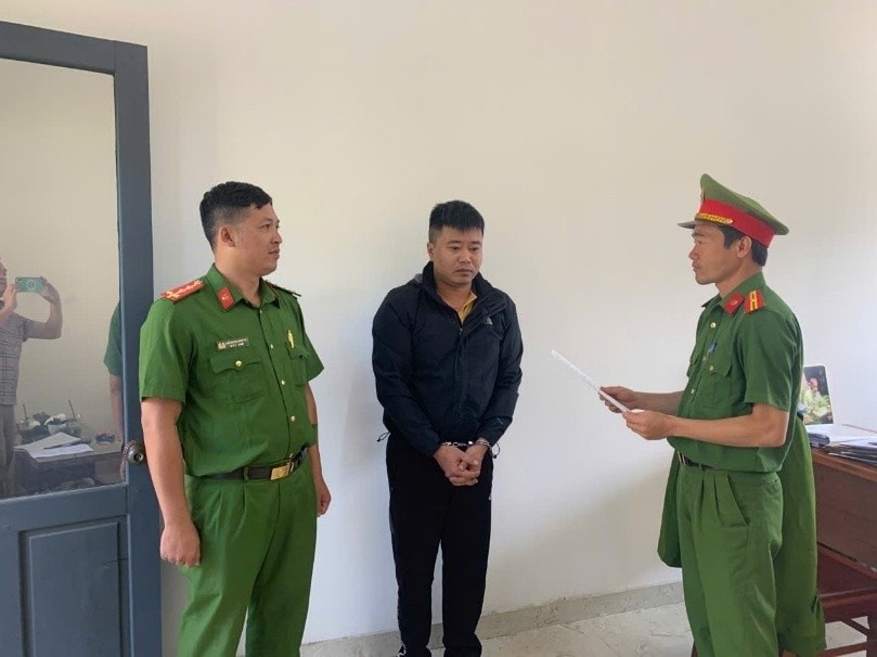 Thi hành lệnh bắt tạm giam 'cò đất' Nguyễn Thành Luân