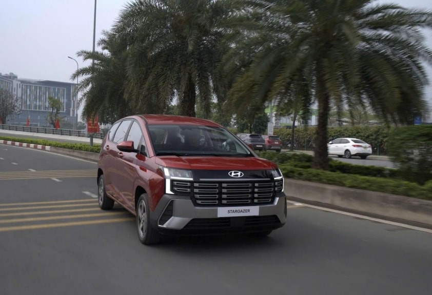 hyundai-stargazer-giam-gia-1.jpg