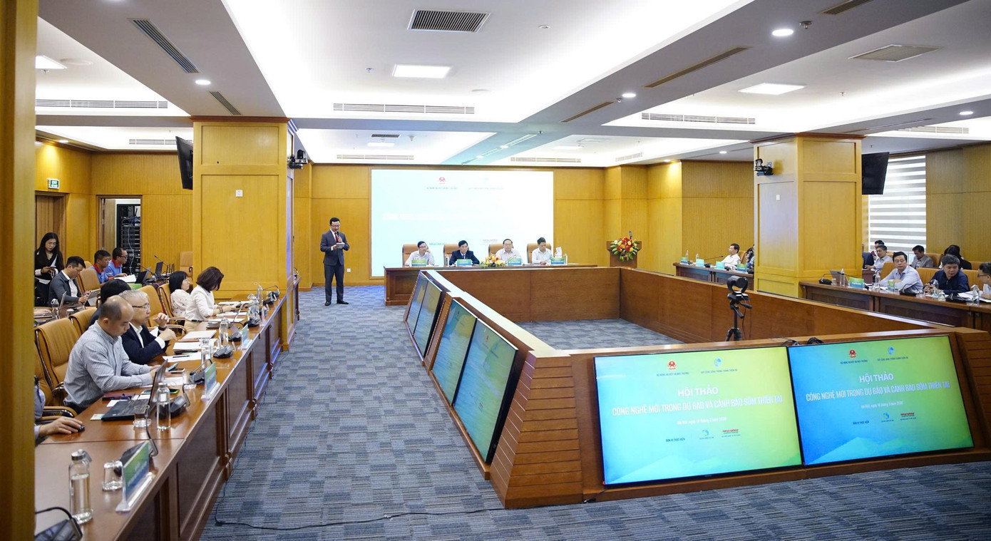 Toàn cảnh Hội thảo “Công nghệ mới trong dự báo và cảnh báo sớm thiên tai”. z7631748119044-5ddc9df51766b1fbb9671b51f6919275.jpg