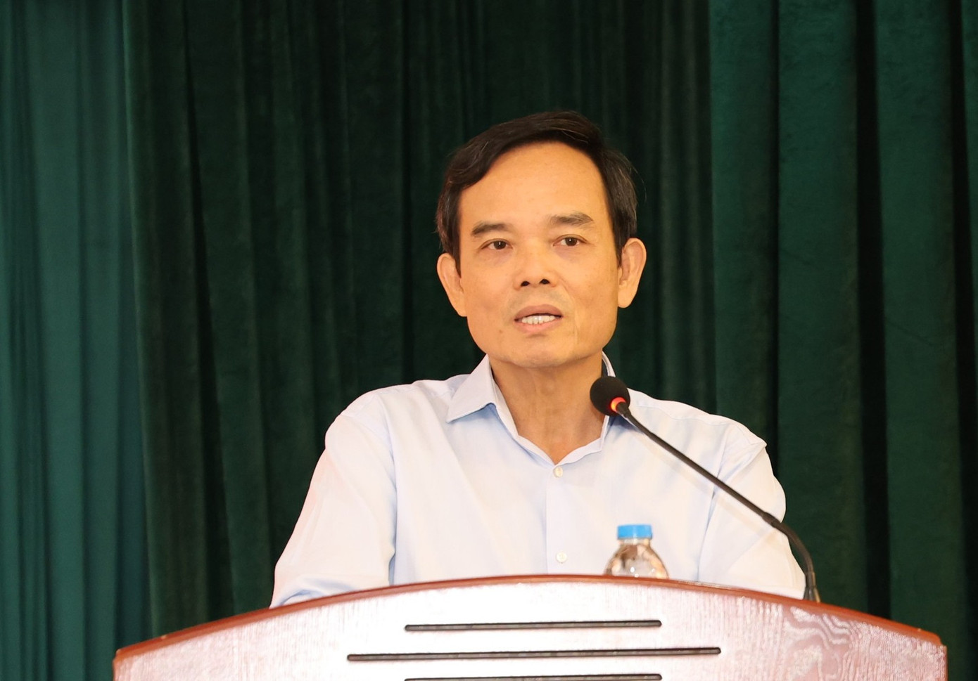 Bí thư Thành ủy TPHCM Trần Lưu Quang trong một buổi tiếp xúc cử tri đầu tháng 3/2026. Ảnh: Ngô Tùng 2t8a1473.jpg
