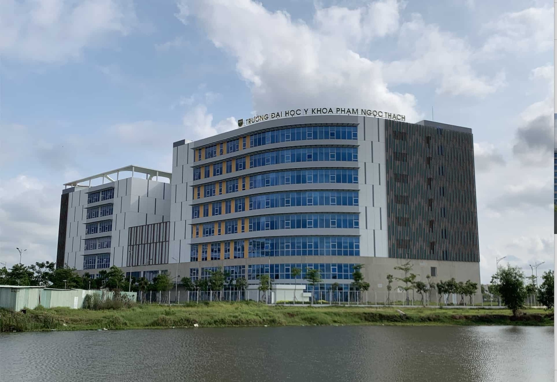 Trường Đại học Y khoa Phạm Ngọc Thạch. Nguồn ảnh: Internet Trường Đại học Y khoa Phạm Ngọc Thạch. Nguồn ảnh: Internet