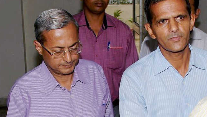 Khám xét nhà riêng, thu giữ khẩn cấp 10 tỷ đồng tiền mặt cùng 5kg vàng của một quan chức thuế