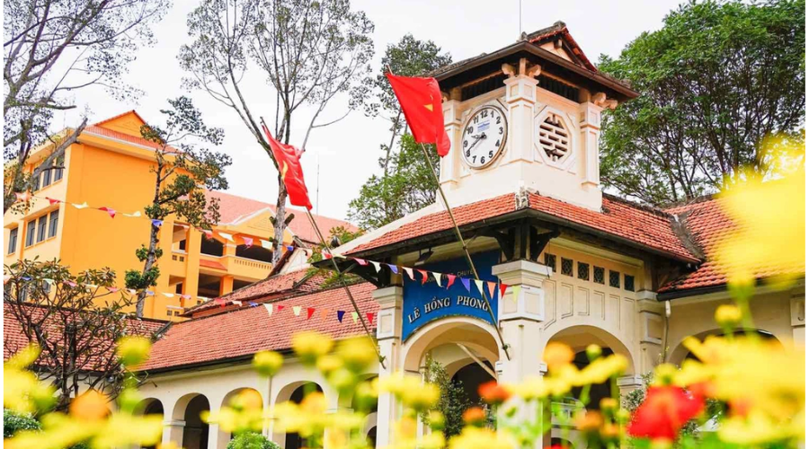 Ngôi trường chuyên gần 100 năm tuổi tiên phong đưa AI vào giảng dạy, là 'cái nôi' đào tạo nhiều thần đồng, nhân vật nổi tiếng