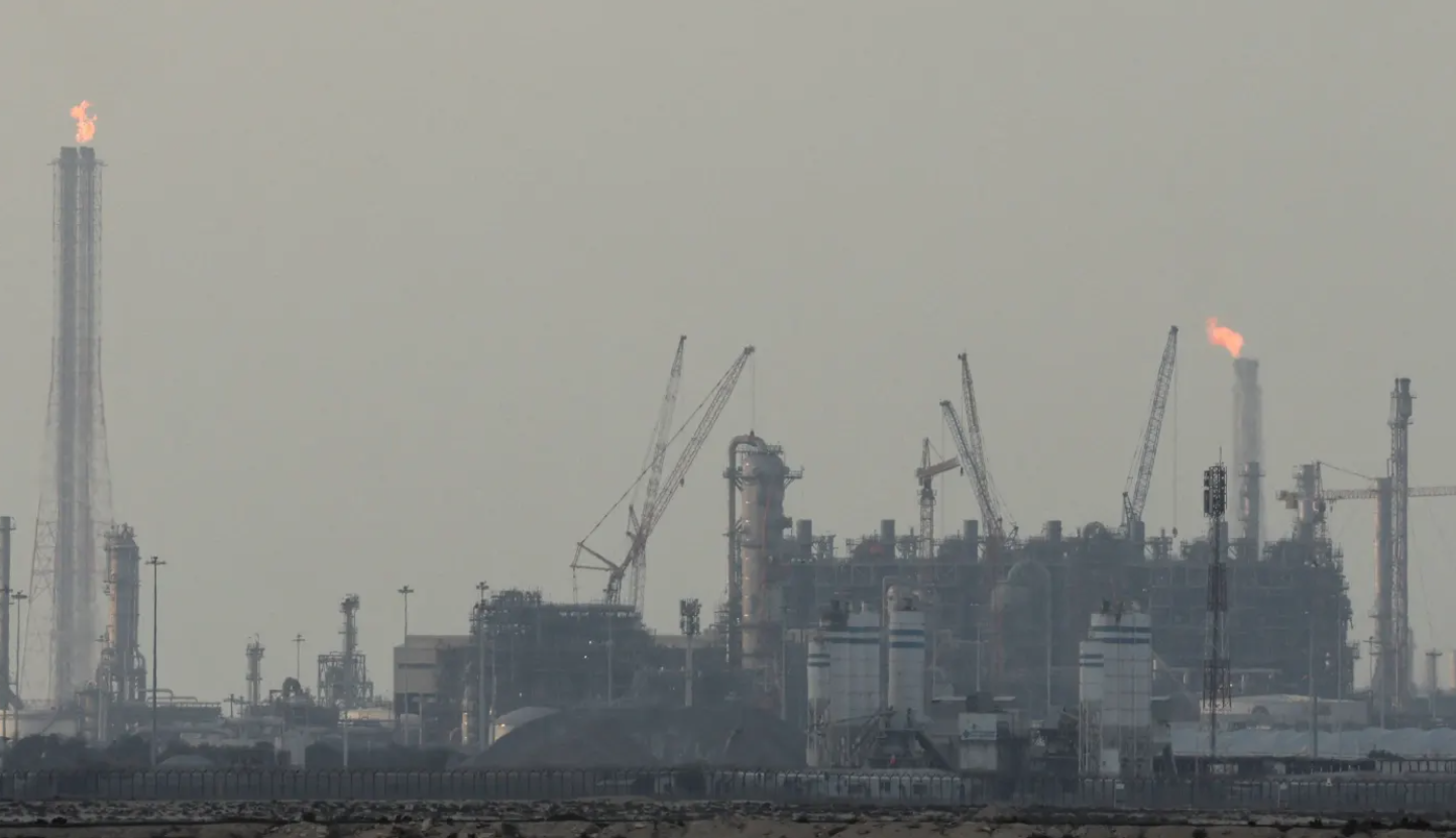 Iran phóng tên lửa vào cơ sở LNG lớn nhất thế giới, thị trường năng lượng chao đảo