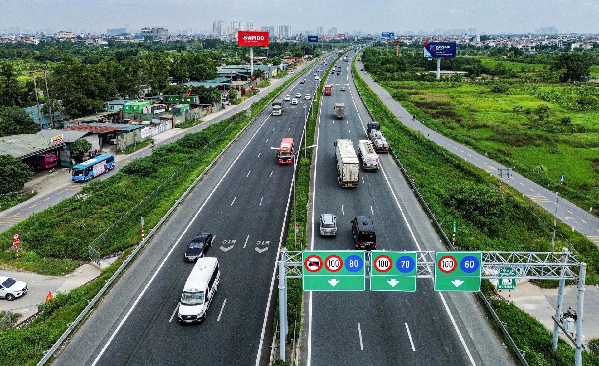 Đi trên cao tốc xe gặp sự cố, tài xế bắt buộc thực hiện thao tác này: Làm sai sẽ bị phạt tới 14 triệu đồng và trừ 6 điểm GPLX