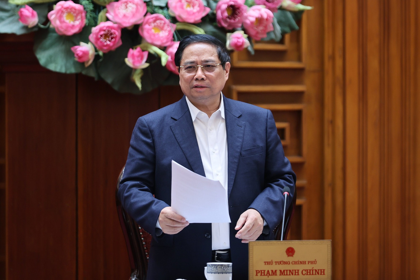 Thủ tướng Phạm Minh Chính chủ trì cuộc họp. Ảnh: VGP 203ttg1.jpg