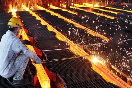 Rút lui giữa cuộc ‘đại phẫu’, cựu Chủ tịch doanh nghiệp thép bán sạch gần 10,5 triệu cổ phiếu trong 3 ngày