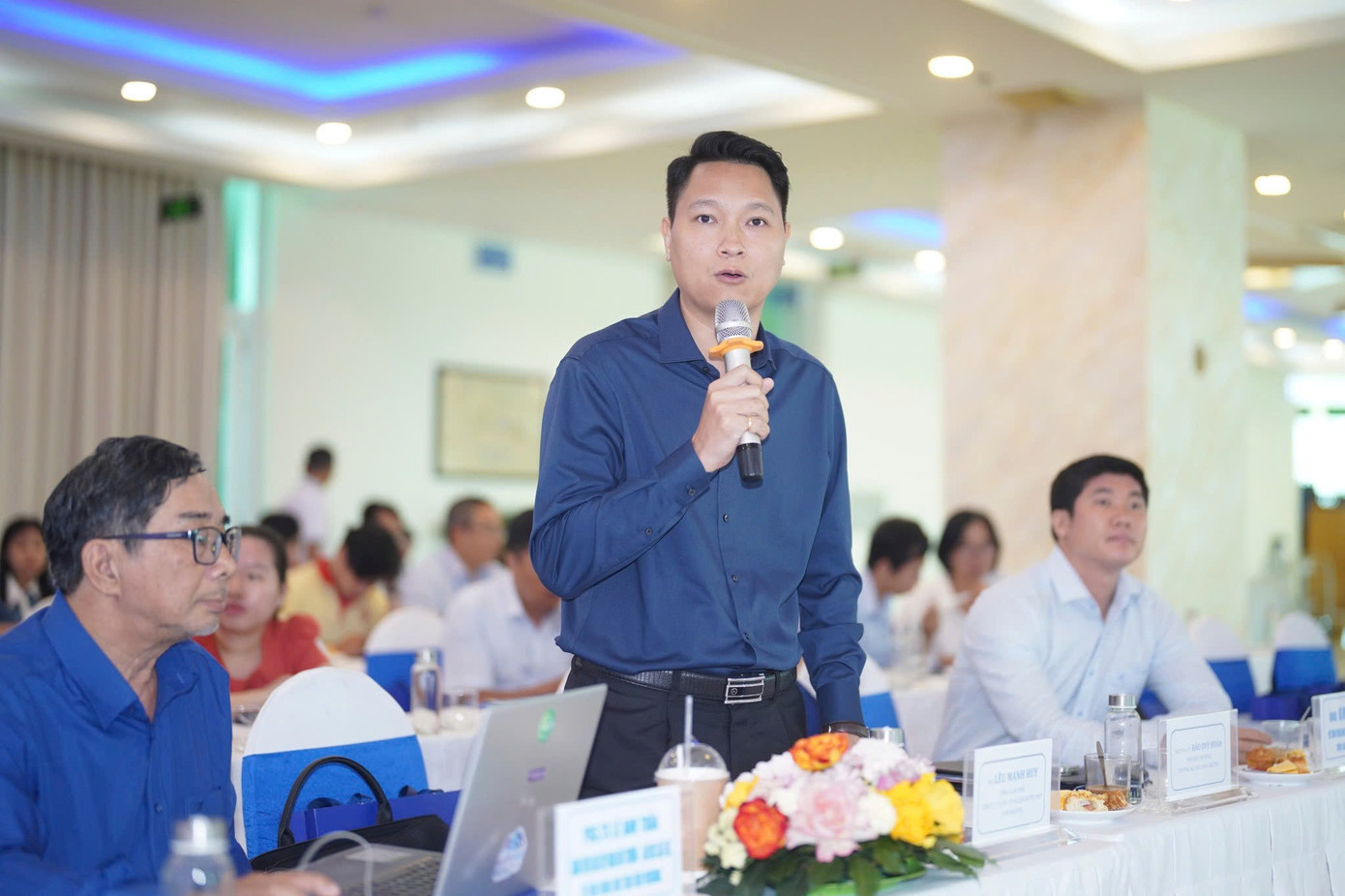 Ông Lều Mạnh Huy - Tổng Giám đốc DNP Water chia sẻ tại hội thảo. huy.jpg