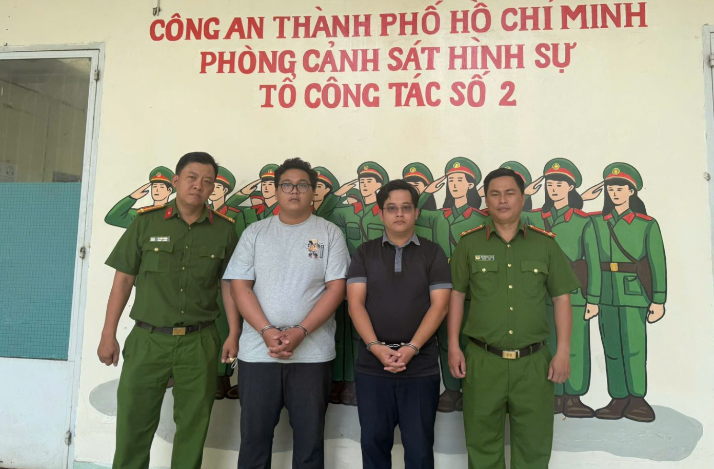 Bắt khẩn cấp Lý Gia Thịnh SN 1999, thu hồi toàn bộ 7 ô tô