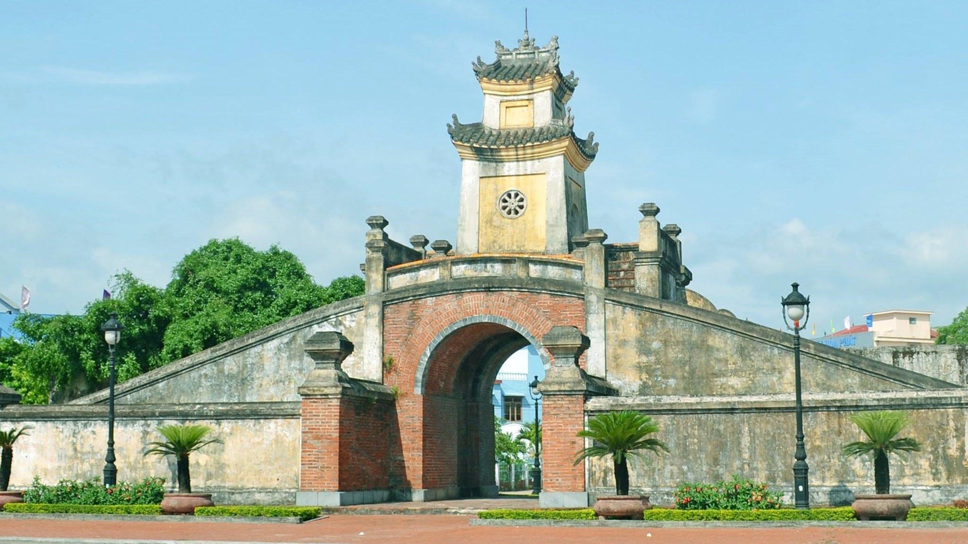 luythay2_1774233484.jpg