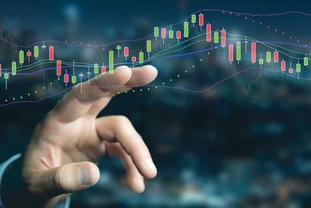 VN-Index đang hướng tới tháng giảm mạnh nhất kể từ COVID-19, những nhóm cổ phiếu nào đáng chú ý?