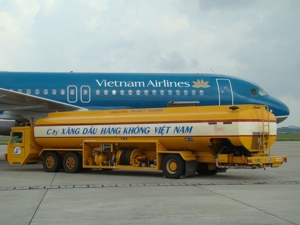 Sau kiến nghị của Vietnam Airlines (HVN), Bộ Tài chính công bố đề xuất mới với ngành xăng dầu