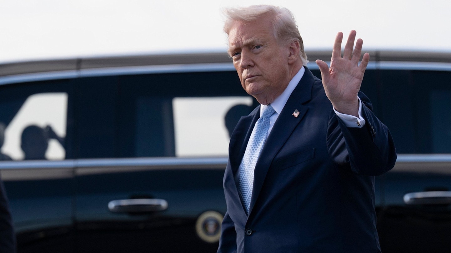 Mẩu quảng cáo tiết lộ cách ông Trump vạch ra 'kịch bản' đối đầu Iran từ hơn 40 năm về trước