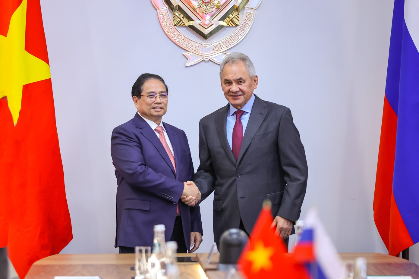 Thủ tướng Phạm Minh Chính và Thư ký Hội đồng An ninh Liên bang Nga Sergey Shoigu. Ảnh: VGP. img2654-17743698120601961441276.jpg